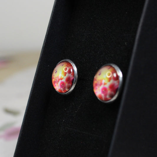 Knoflíkové náušnice s motivem květin