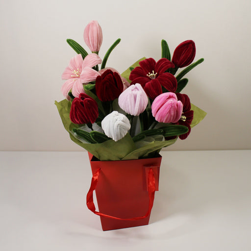 Lilie a tulipány v dárkové taštičce