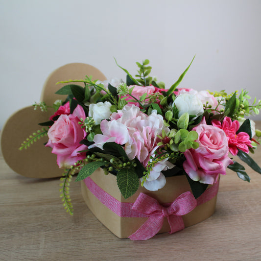 Květinový box ve tvaru srdce
