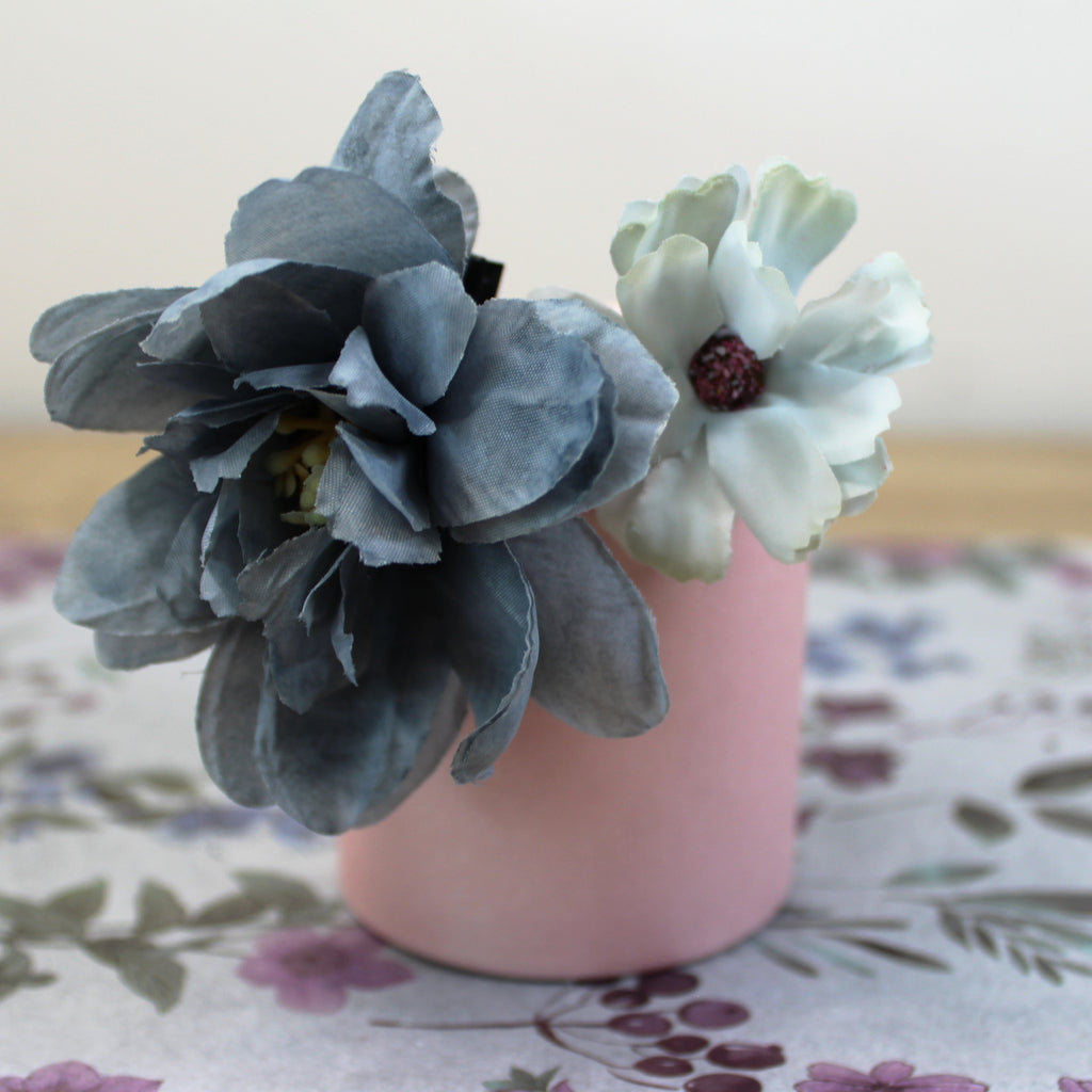 Květy do vlasů bílo-modrá