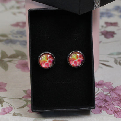 Knoflíkové náušnice s motivem květin