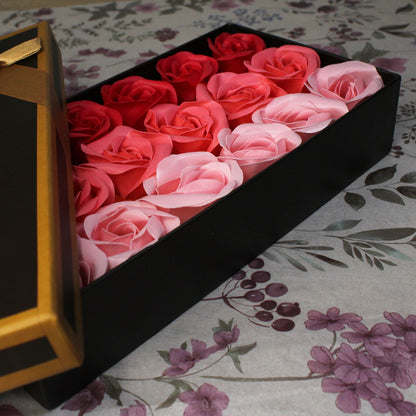 Mýdlové růže v dárkové krabici