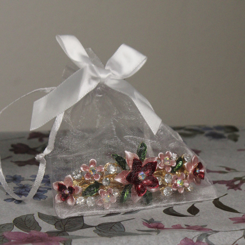 Spona do vlasů s květinovým motivem