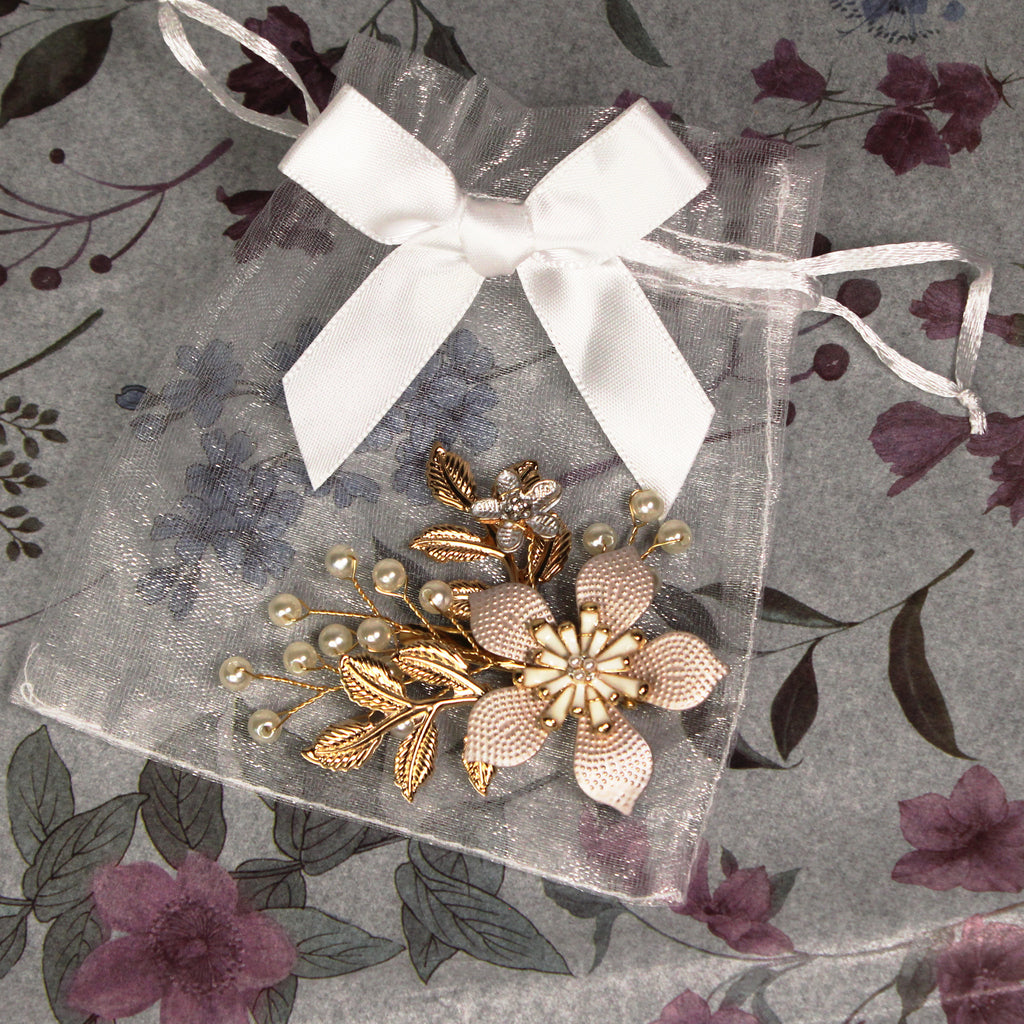 Elegantní květinová spona do vlasů