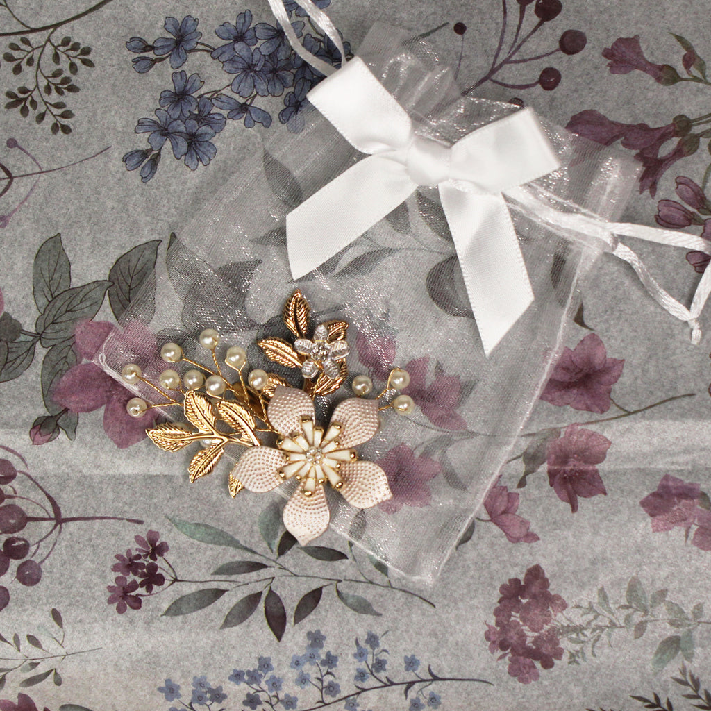 Elegantní květinová spona do vlasů