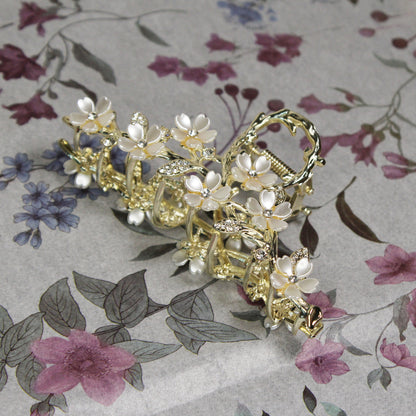 Květinový skřipec do vlasů