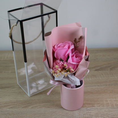 Mýdlová kytice v dárkové krabičce