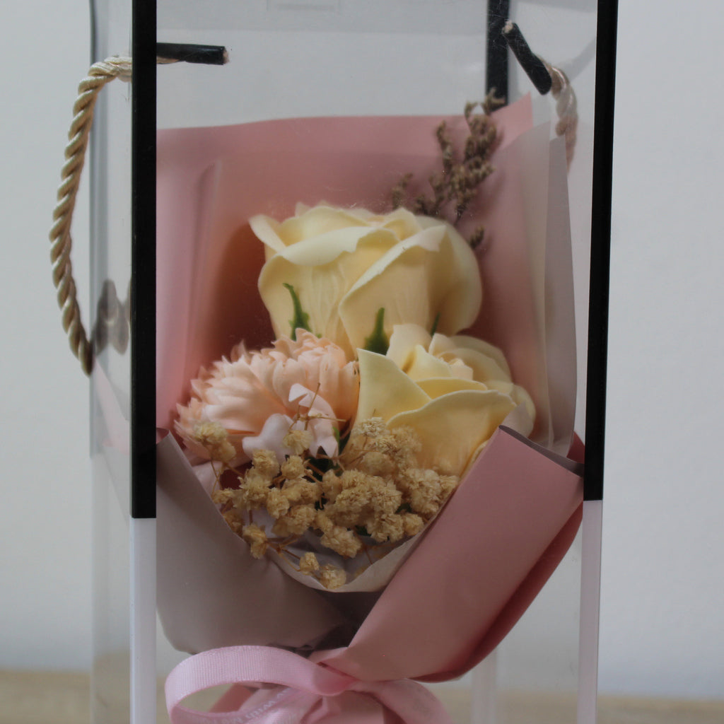Mýdlová kytice v dárkové krabičce