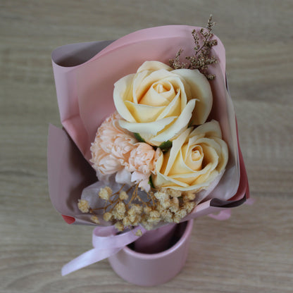 Mýdlová kytice v dárkové krabičce