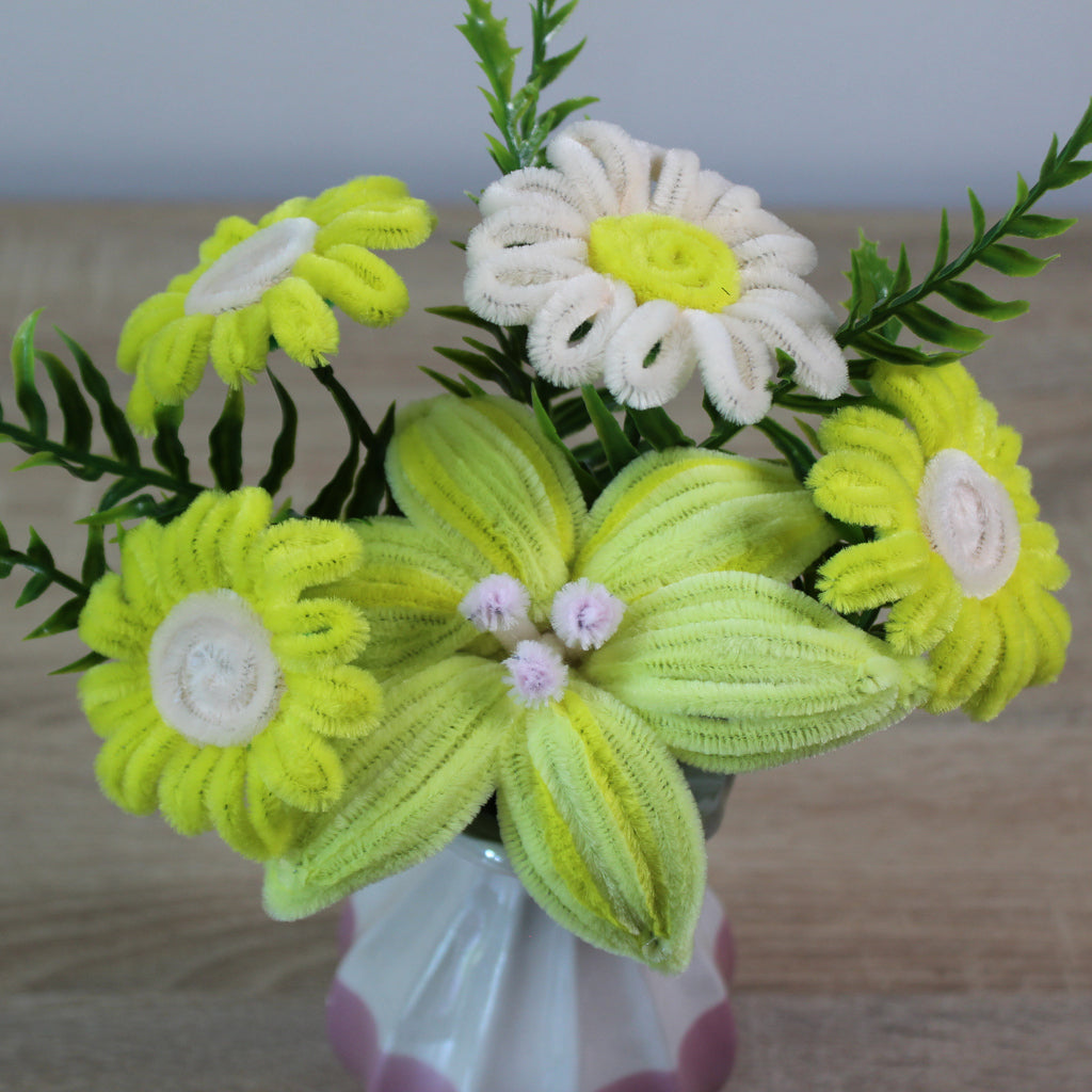 Ručně vyráběná kytice - žlutá