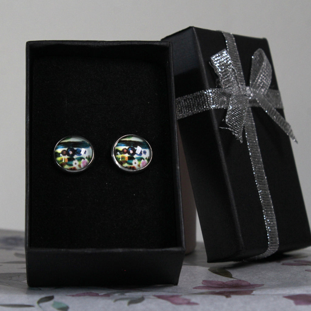 Knoflíkové naušnice s motivem květin