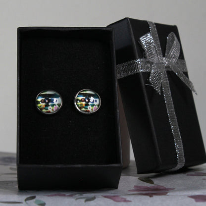 Knoflíkové naušnice s motivem květin