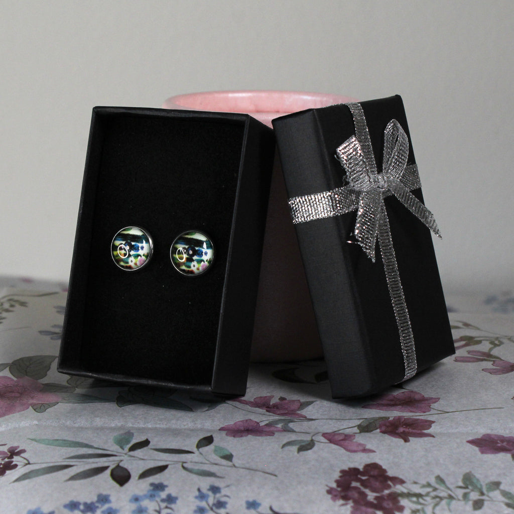 Knoflíkové naušnice s motivem květin