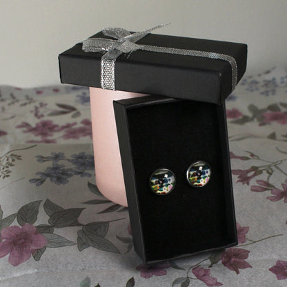 Knoflíkové naušnice s motivem květin