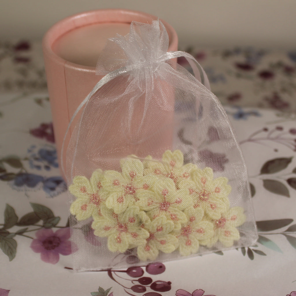 Vyšívaná spona do vlasů 2ks