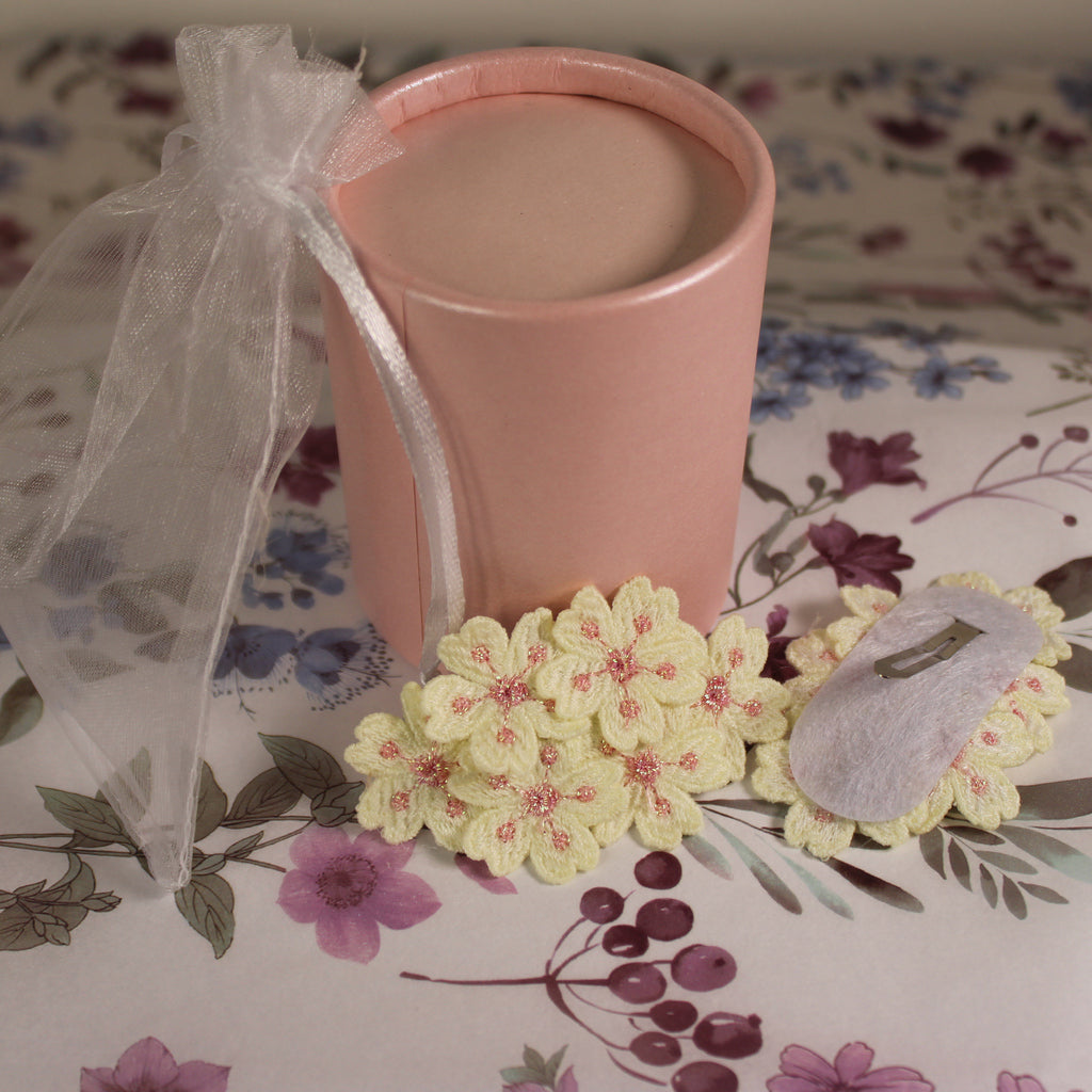 Vyšívaná spona do vlasů 2ks