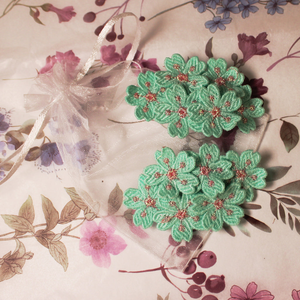 Vyšívaná spona do vlasů 2ks