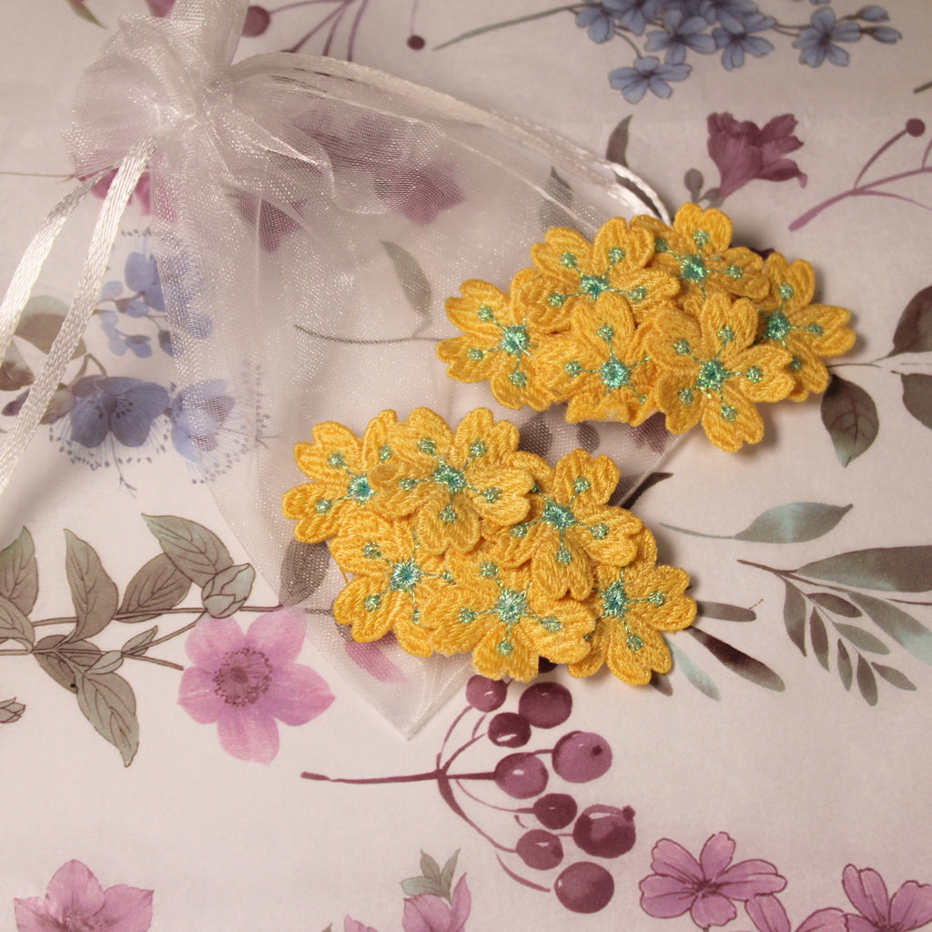 Vyšívaná spona do vlasů 2ks