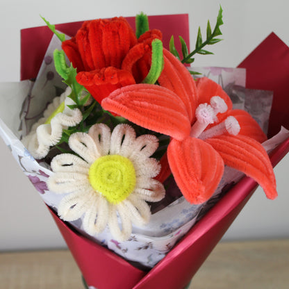 Ručně vyráběná kytice - Červená