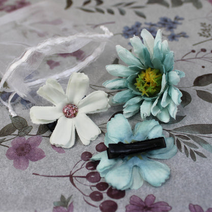 Květy do vlasů bílo-modrá