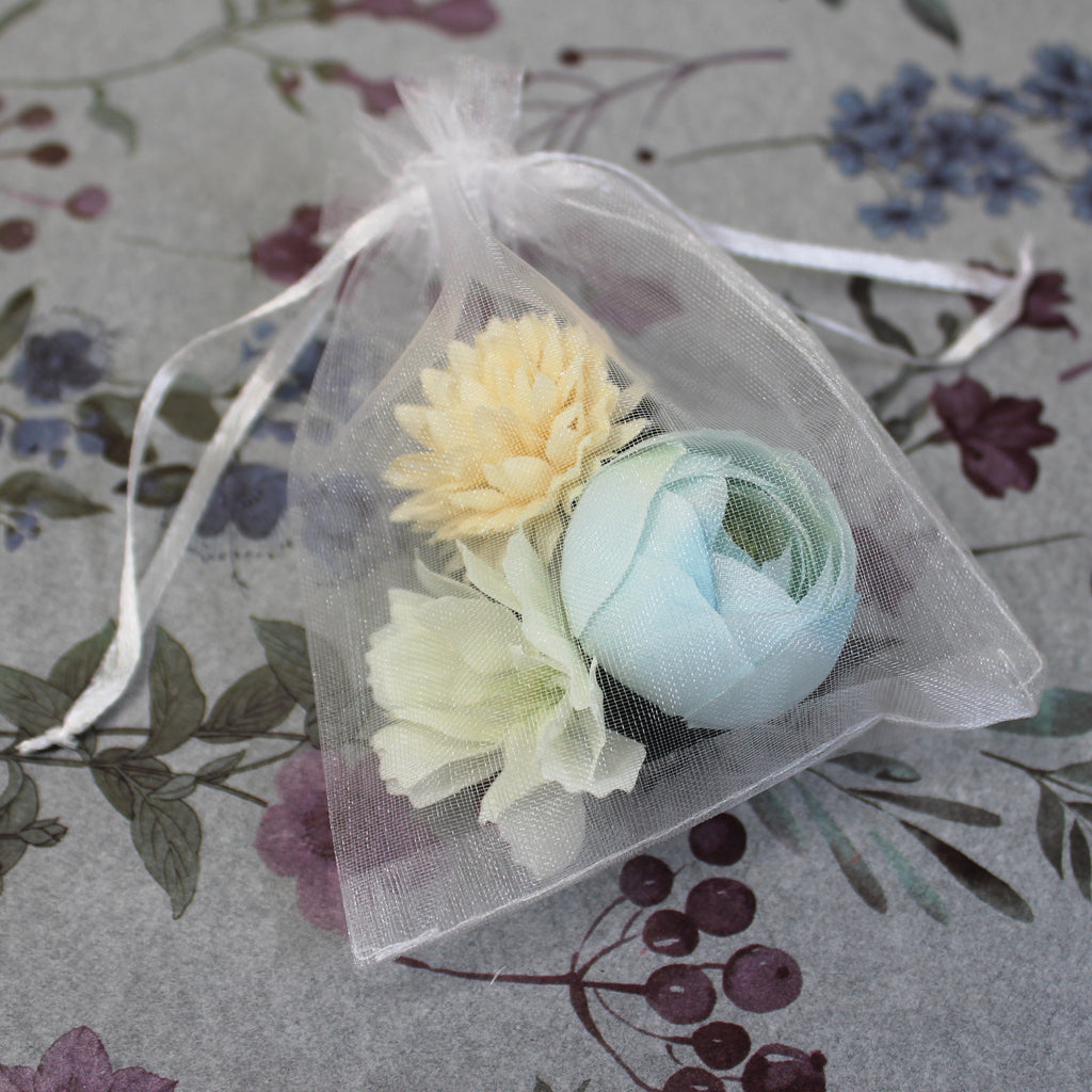 Květy do vlasů bílo-modrá