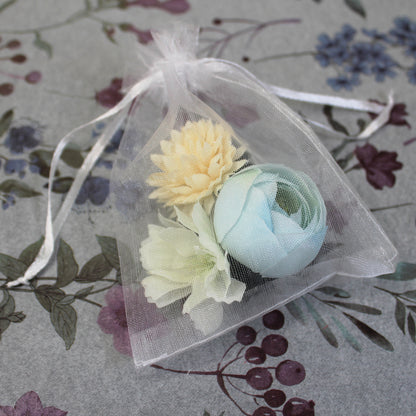 Květy do vlasů bílo-modrá