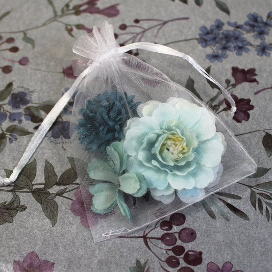 Květy do vlasů bílo-modrá